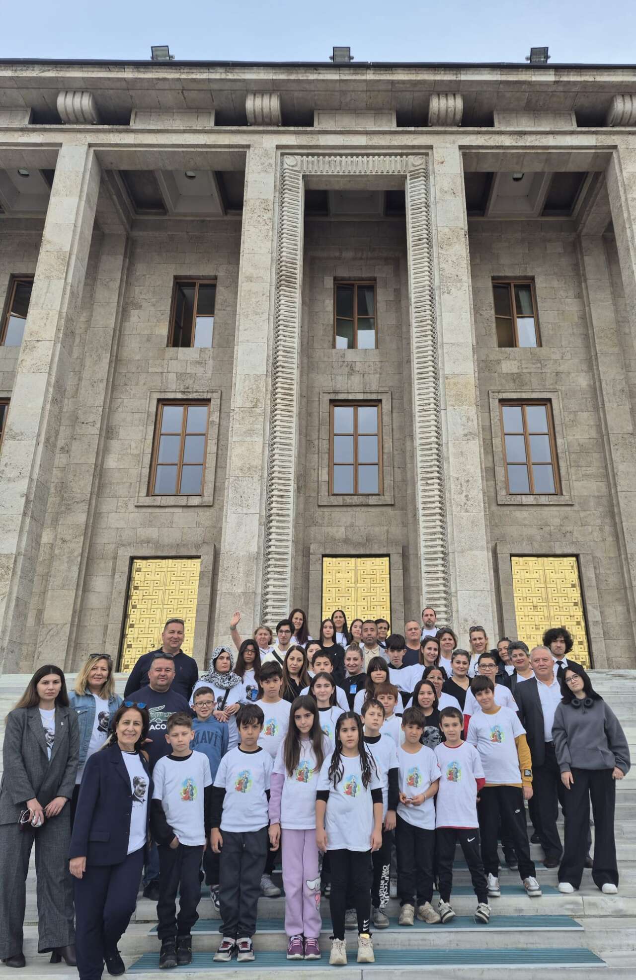 Cumhuriyet'in Çocuklarıyla Anıtkabir ve Meclis’e Anlamlı Ziyaret 6